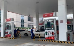 [차이나 비즈] “기름 넣고 스마트폰 결제 말라”…주유소 QR코드 금지 이유는?