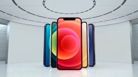 애플, 첫 5G폰 ‘아이폰12’ 공개... ‘감성’ 넘어 ‘성능’으로 삼성과 대결