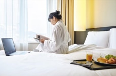 오래 머물다 가세요… 장기 투숙객 모시는 호텔업계