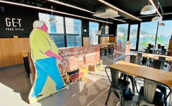 편의점에 미술 작품이? CU 아트갤러리 오픈