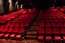 롯데시네마, 3년차 이상 직원 희망퇴직 받는다