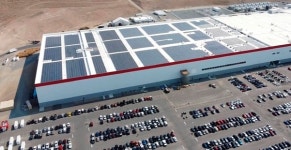 주행 배출가스만 줄이면 뭐해... 전기차 생산도 친환경 전력으로