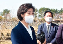 추미애, 대선 출마 묻자 제가 쓸모 있다면 나설 수 있다