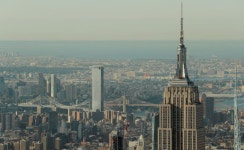 [줌인] “뉴욕이 돌아왔다” 다시 달아오르는 맨해튼 부동산 시장