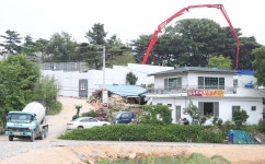 65명 늘어난 전직 대통령 경호 인력…文대통령 “의경이 폐지돼서”