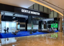 수족관 카페서 ‘물멍’ 어때요...7년 만에 개편한 롯데월드몰