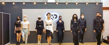 [르포] 평균 연령 60세 시니어 모델 학원 가보니