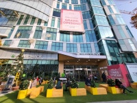 [르포] 쇼핑몰 1층에 화장품 대신 식당… 불문율 깬 ‘제2의 타임스퀘어’