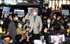 ‘지지율 열세’ 이재명 반성문 “저처럼 민주당도 확 바뀌면 좋겠다”