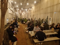 [단독] 새벽에도 불켜고 영업하는 치유농장·무인카페… 거리두기 지키는 자영업자는 ‘분통’