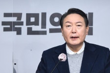 윤석열 “1기 신도시 용적율 상향해 10만호 추가 공급”