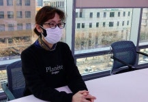 “옛 동료들 고생에 결심”… 토종 코로나 백신 산파 자원한 전직 간호사의 용기