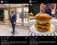 롯데百 간 신세계 정용진, 고든램지 버거 찾아 “롯데는 롯데다”