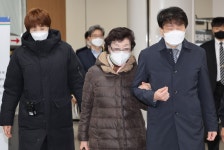 검찰, 윤석열 장모 2심 무죄에 “대법 판결과 배치, 상고할 것”