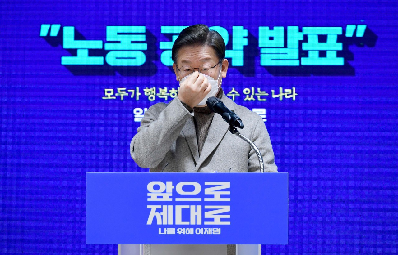 이준석, 주 4일 근무제 도입, 자영업자에게는 날벼락 같다 지적