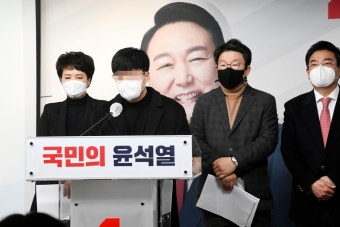 故 김문기 아들 “아버지 발인날 산타옷 입고 춤춘 이재명 보고 분통...왜 거짓말 하나”