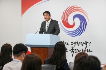 [속보] 대통령실 “21일 오후 용산 5층 집무실서 90분간 한미정상회담”