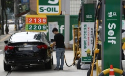 유류세 8조원 주는데 기름값은 ‘찔끔’… 정부는 단속 시늉만