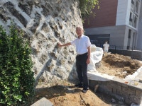 옹벽 안전문제 놓고 성남서 초등학교·학부모 갈등… 전문가 “붕괴 시작 근본적 해결책 필요”