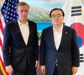 美 설리번, 한일 안보수장에게 “모두 집에 돌아가서 IRA 숙독 해보자”