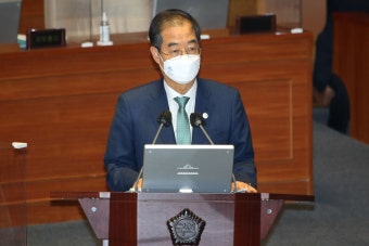 韓총리, 尹-바이든 ‘48초 환담’ 野 비판에 “리셉션에서 대화 나눴을 것”