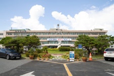 풀베다 벌에 쏘여 숨진 직원 유족, 정헌율 익산시장 고소