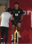 ‘한국 수비 핵심’ 김민재, 포르투갈전 앞두고 훈련 불참