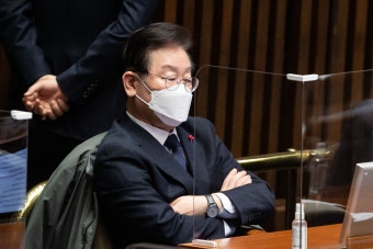 민주, 이재명 수사 검사 실명·얼굴 사진 공개…국힘 “좌표 찍기”