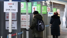 신규확진 8만7596명… 1주 전과 비슷한 수치 유지