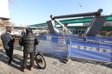 신도림역 인근 육교 기울어져 통행 제한… 폐쇄 조치