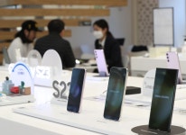 삼성전자, ‘갤럭시S23’ 전 세계 출시… 7일간 109만대 사전 판매