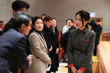 김건희 여사, 서울맹학교 입학식 참석...“여러분의 안내견 ‘새롬이’ 될 것”