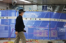 야탑역에 이어 수내역…에스컬레이터 역주행 사고 왜 반복될까