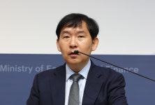 “경기둔화 흐름 ‘일부 완화’”… 정부 경기 회복 진단 초읽기