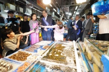 조승환 해수장관 “매주 지역별로 수산시장 축제 이어갈 것”