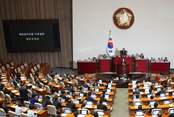野, 헌정사 최초로 검사 탄핵안 가결...검사 “법·원칙 따른 것”