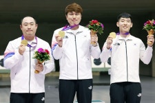 아시안게임, 태권도·사격·펜싱·수영서 금메달