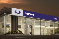 KG모빌리티, 전시장 쌍용 간판 KGM으로 바꾼다