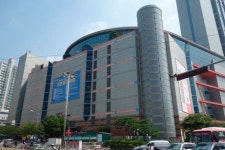 [르포] “코로나 때가 낫다”…해외직구에 밀리고 2030 외면받는 강변 테크노마트