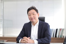 회장 승진한 켐코 최내현…고려아연, 사촌 경영 강화