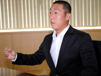 전 야구선수 정수근, ‘맥주병’ 이어 이번엔 아내 골프채 폭행 입건