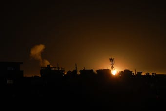 이스라엘, 국제사회 반대에도 가자 최후 피난처 라파 타격... “300여명 사상”(종합)