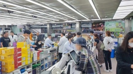 [르포] 의료공백 사태 3개월…대학병원 앞 약국 한계인데, 종로5가는 문전성시