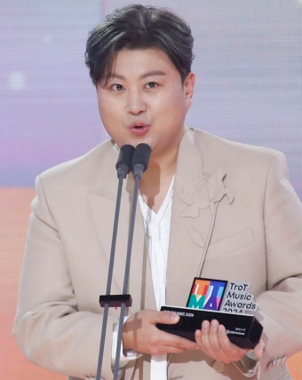 김호중, 교통사고 내고 도망…경찰, 음주 운전 가능성 조사