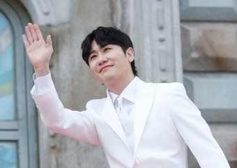 ‘영탁 막걸리’ 못 쓴다… 영탁, 상표권 분쟁 최종 승소