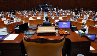 민주, 尹 거부한 ‘김건희 특검법’·‘방송 3법’ 당론으로 채택