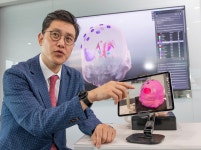 [메드테크, 우리가 국대다]⑤ 수술실로 들어온 증강현실, 평면 영상 3D로 제공