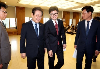 韓 “의료공백, 국민 불안 해소해야” 李 “국회가 해법 내자”