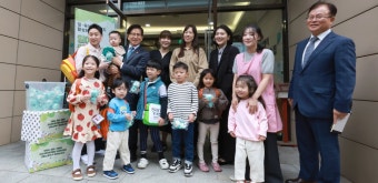 김문수 “아내 출산 전에도 남편 출산휴가·육아휴직 가능하게 추진”