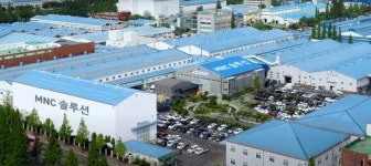 [특징주] 엠앤씨솔루션, 상장 첫날 공모가 15% 넘게 밑돌아